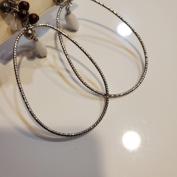 NEW Miriam Haskell Large Dangle Brown White Wood Bead Earrings - Picture 3 of 4